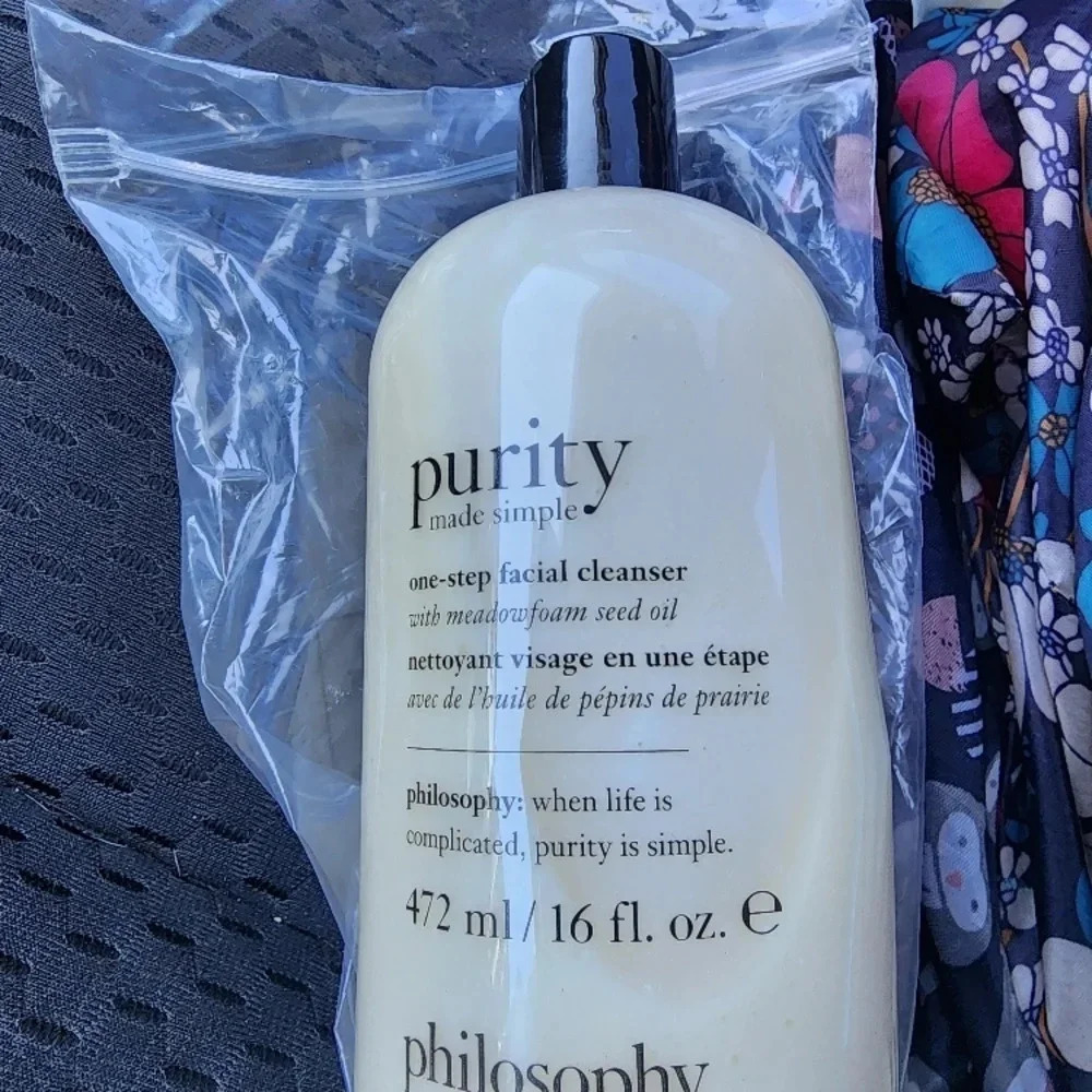 Philosophy Purity Made Simple One-Step Facial Cleanser - White